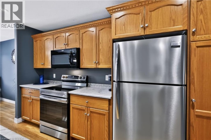 Photo 11 at 50 Brewster Way, Donegal / Mcguiness, Brantford