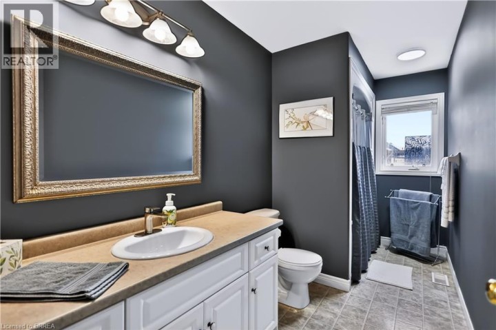 Photo 24 at 50 Brewster Way, Donegal / Mcguiness, Brantford
