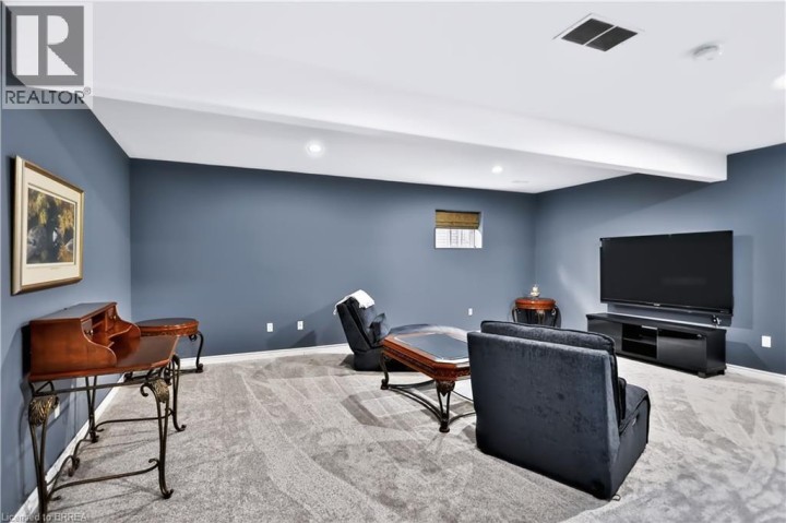 Photo 30 at 50 Brewster Way, Donegal / Mcguiness, Brantford