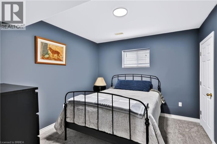 Photo 33 at 50 Brewster Way, Donegal / Mcguiness, Brantford