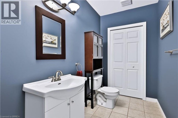 Photo 35 at 50 Brewster Way, Donegal / Mcguiness, Brantford