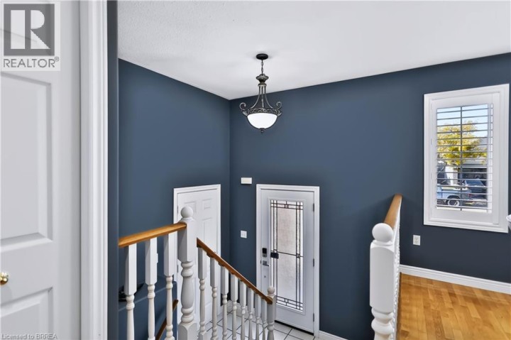 Photo 5 at 50 Brewster Way, Donegal / Mcguiness, Brantford