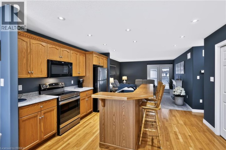 Photo 8 at 50 Brewster Way, Donegal / Mcguiness, Brantford