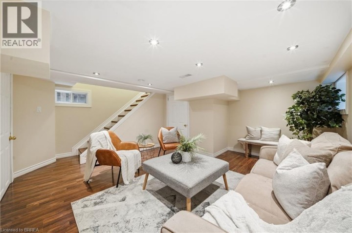 Photo 22 at 271 Park Avenue, East Ward, Brantford