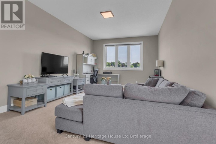 Photo 26 at 18 Thompson Court, Tillsonburg