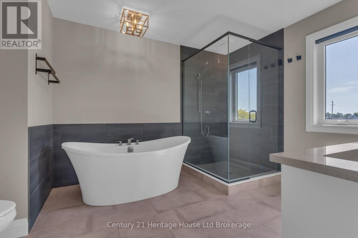 Photo 33 at 18 Thompson Court, Tillsonburg