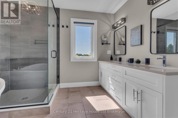 Photo 34 at 18 Thompson Court, Tillsonburg