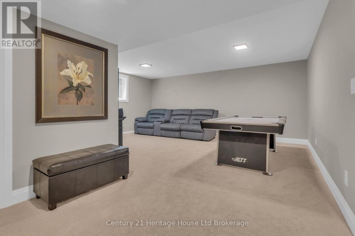 Photo 36 at 18 Thompson Court, Tillsonburg