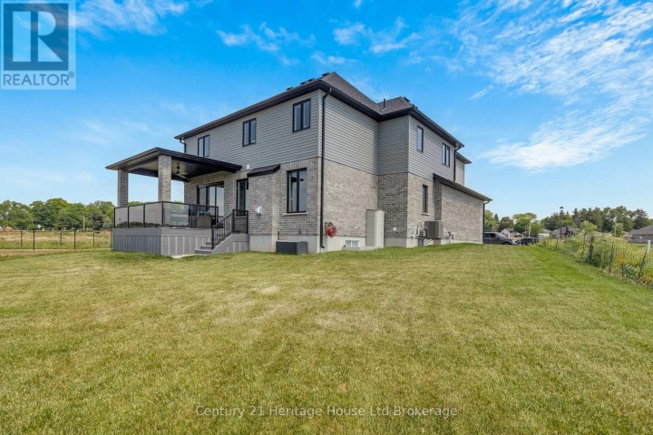 Photo 45 at 18 Thompson Court, Tillsonburg
