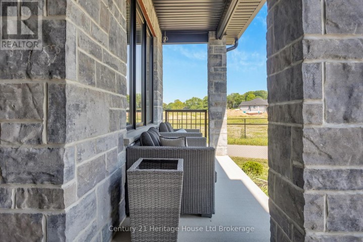 Photo 5 at 18 Thompson Court, Tillsonburg