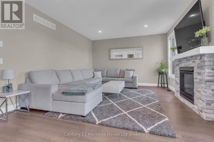 Photo 8 at 18 Thompson Court, Tillsonburg