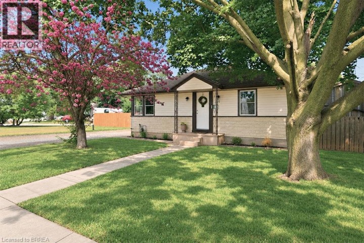 Photo 1 at 27 Frank Street, Holmedale, Brantford