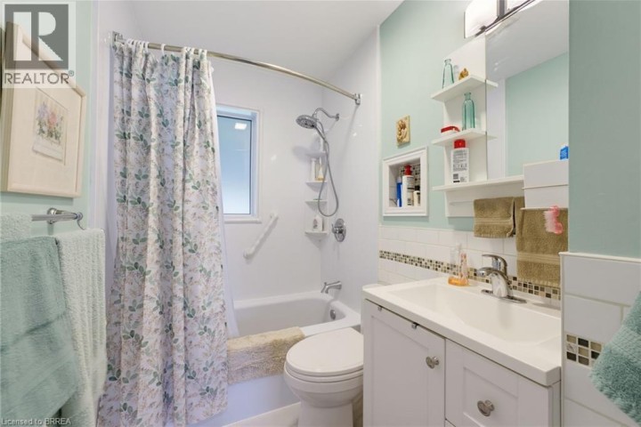 Photo 12 at 49 Morton Avenue, North Park / Wood St., Brantford