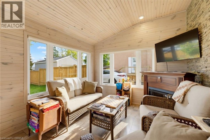 Photo 13 at 49 Morton Avenue, North Park / Wood St., Brantford