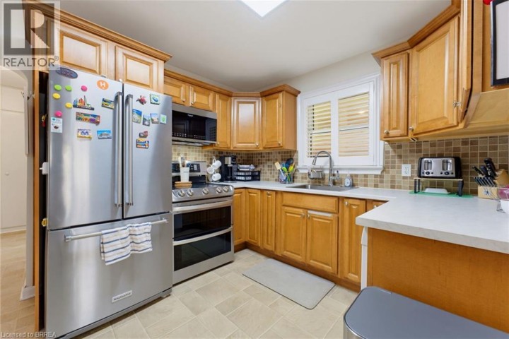 Photo 7 at 49 Morton Avenue, North Park / Wood St., Brantford