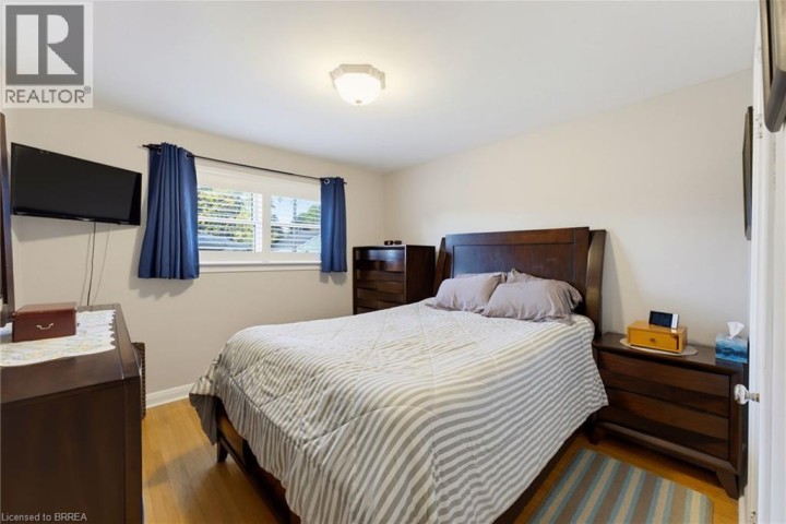 Photo 9 at 49 Morton Avenue, North Park / Wood St., Brantford