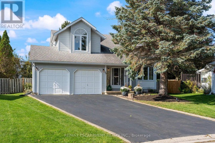 Photo 2 at 29 Leslie Avenue, Port Dover, Norfolk County