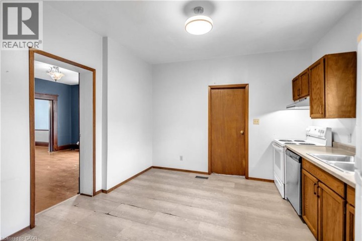 Photo 12 at 49 Mintern Avenue, Eagle Place East, Brantford