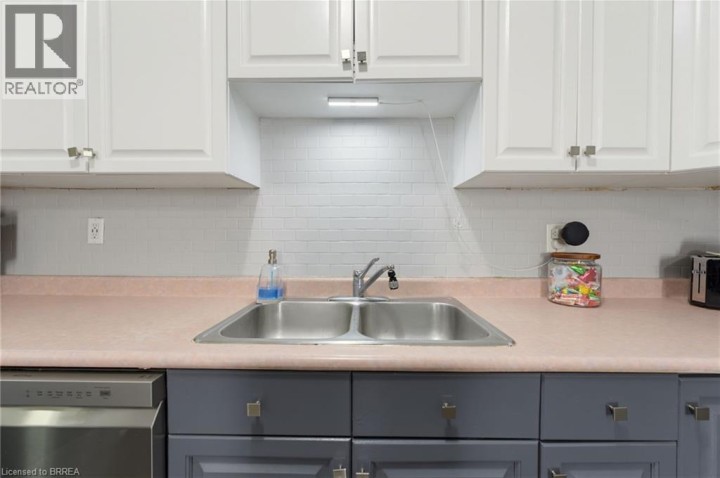 Photo 6 at 256 Dundas Street, Woodstock - South, Woodstock