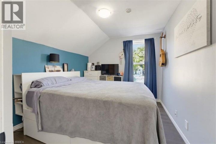 Photo 19 at 252 Dundas Street, Woodstock - South, Woodstock