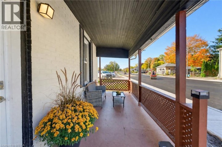 Photo 4 at 252 Dundas Street, Woodstock - South, Woodstock
