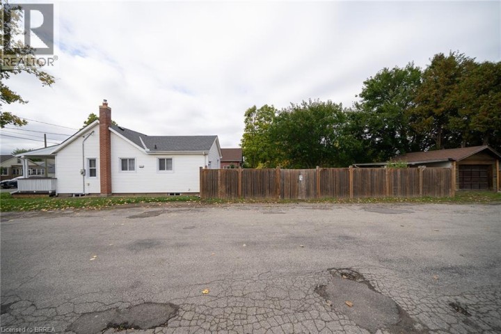 Photo 4 at 364 Wellington Street, Echo Place, Brantford