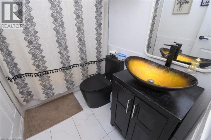 Photo 26 at 56 Enfield Crescent, Brantwood Park, Brantford