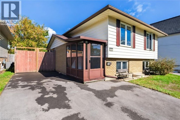 Photo 2 at 17 Emilie Street, Eagle Place East, Brantford