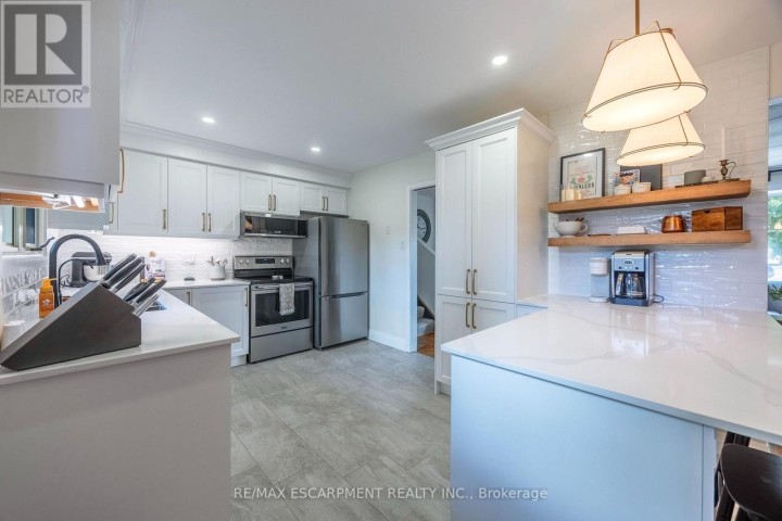Photo 10 at 9 Normandy Circle, Simcoe, Norfolk County