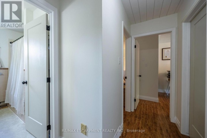 Photo 13 at 9 Normandy Circle, Simcoe, Norfolk County