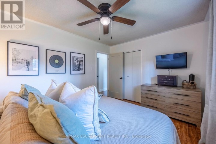 Photo 16 at 9 Normandy Circle, Simcoe, Norfolk County