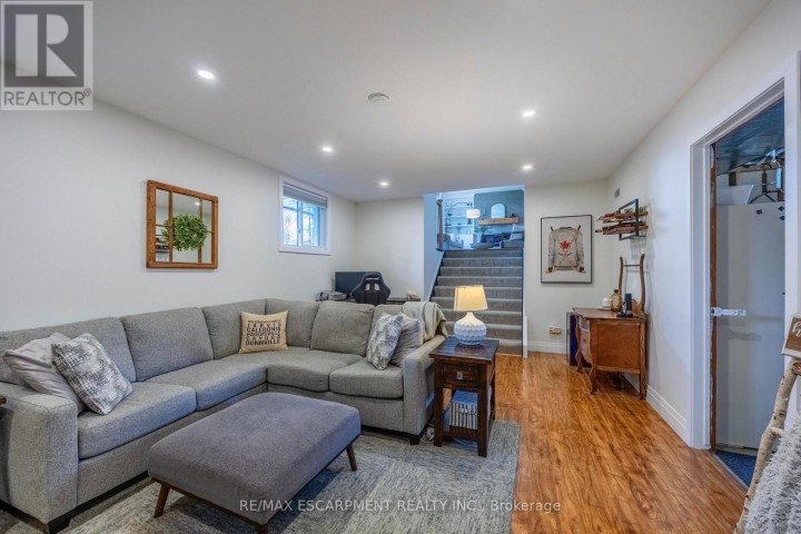Photo 23 at 9 Normandy Circle, Simcoe, Norfolk County