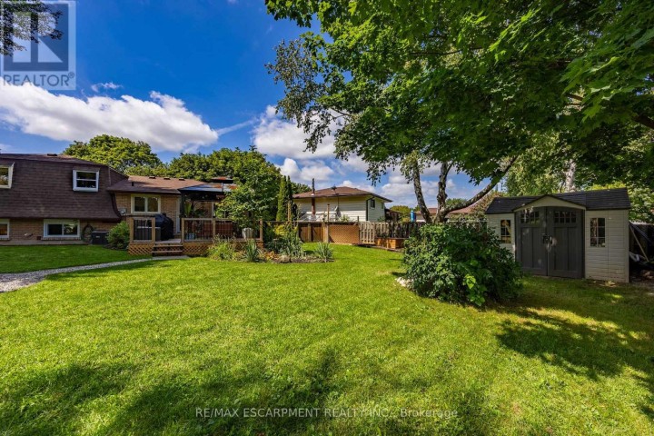 Photo 30 at 9 Normandy Circle, Simcoe, Norfolk County