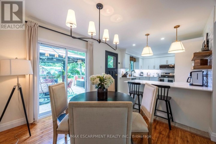 Photo 8 at 9 Normandy Circle, Simcoe, Norfolk County