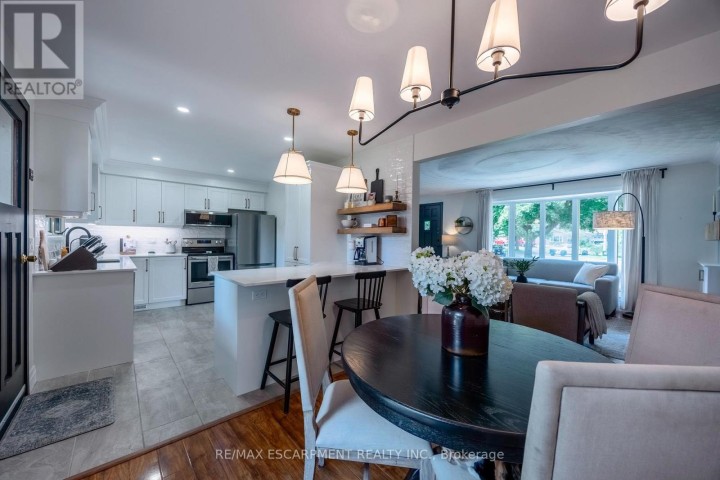 Photo 9 at 9 Normandy Circle, Simcoe, Norfolk County