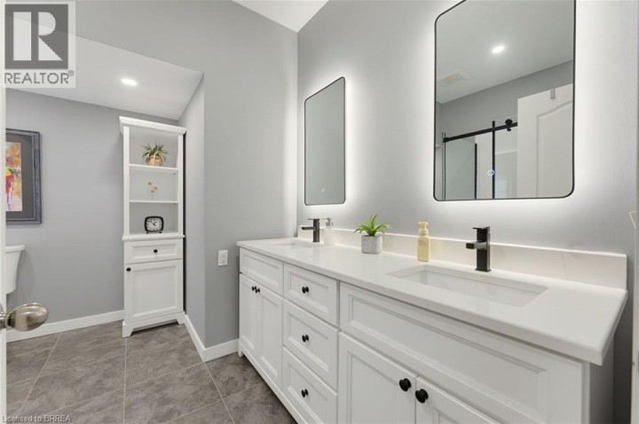 Photo 18 at 70 Carmichael Crescent, Northridge, Brantford