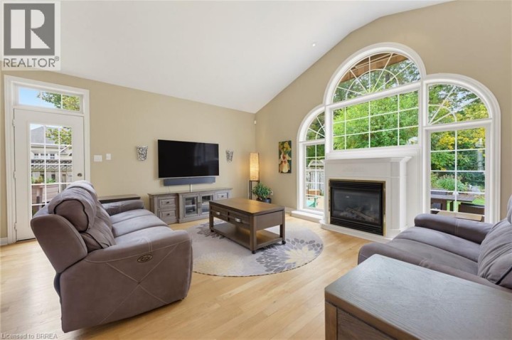 Photo 13 at 70 Carmichael Crescent, Northridge, Brantford