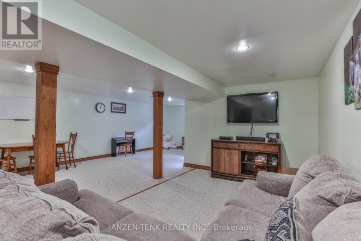 Photo 30 at 401 19 Highway, Tillsonburg