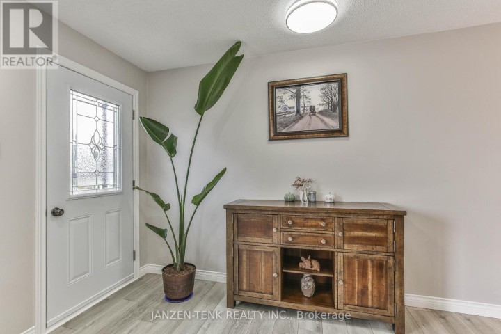 Photo 6 at 401 19 Highway, Tillsonburg
