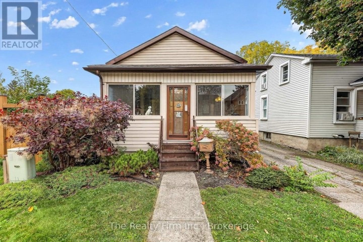 Photo 1 at 741 Nelson Street, Woodstock - North, Woodstock