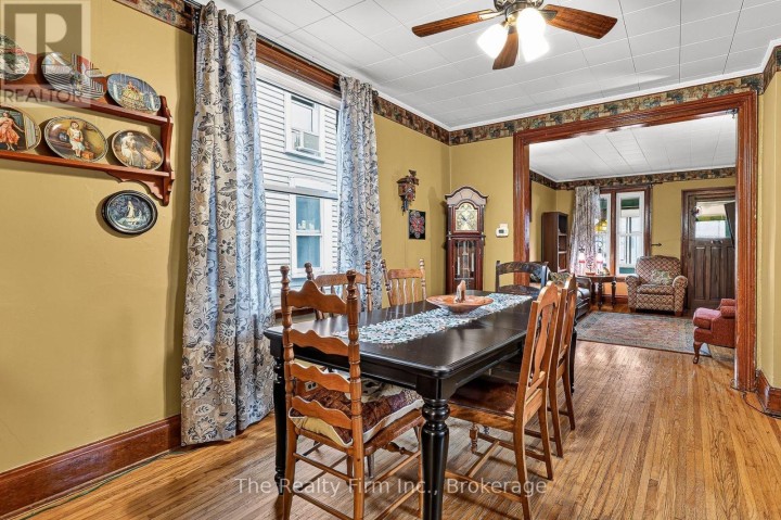 Photo 11 at 741 Nelson Street, Woodstock - North, Woodstock