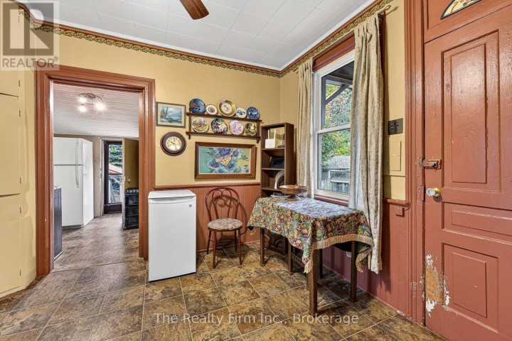 Photo 16 at 741 Nelson Street, Woodstock - North, Woodstock