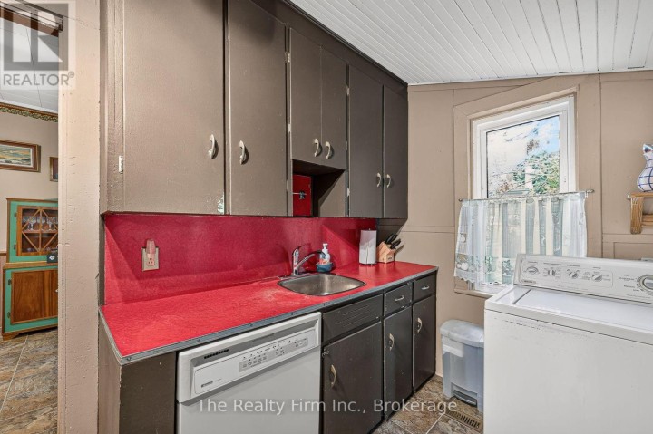 Photo 21 at 741 Nelson Street, Woodstock - North, Woodstock