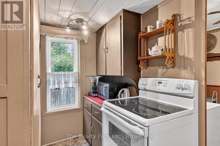 Photo 22 at 741 Nelson Street, Woodstock - North, Woodstock