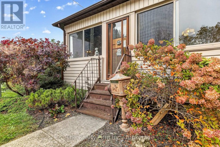 Photo 6 at 741 Nelson Street, Woodstock - North, Woodstock