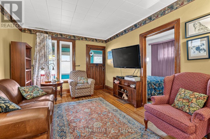 Photo 9 at 741 Nelson Street, Woodstock - North, Woodstock