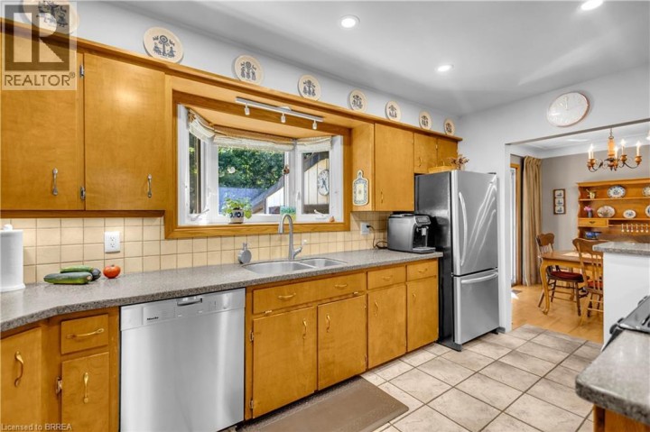 Photo 10 at 398 Bishopgate Road, Sw Rural, Brantford