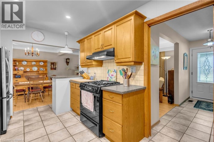 Photo 11 at 398 Bishopgate Road, Sw Rural, Brantford