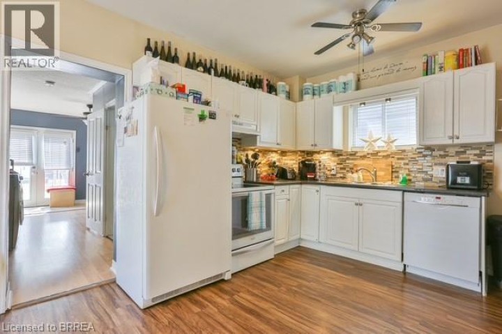 Photo 8 at 42 Spring Street, Holmedale, Brantford