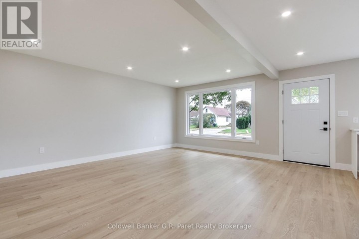 Photo 6 at 171 Crysler Street, Delhi, Norfolk County